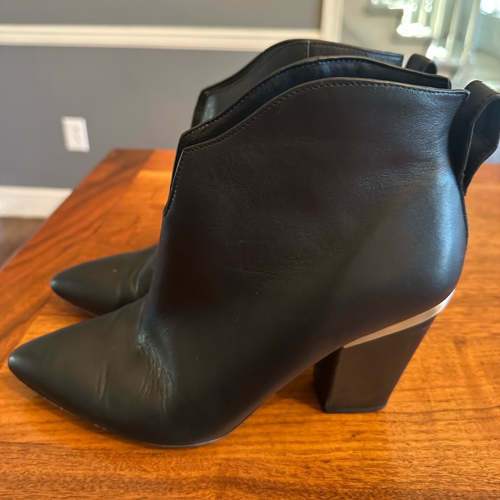 1 State Black Ankle Booties • Women’s Size 8.5 • 3” heel